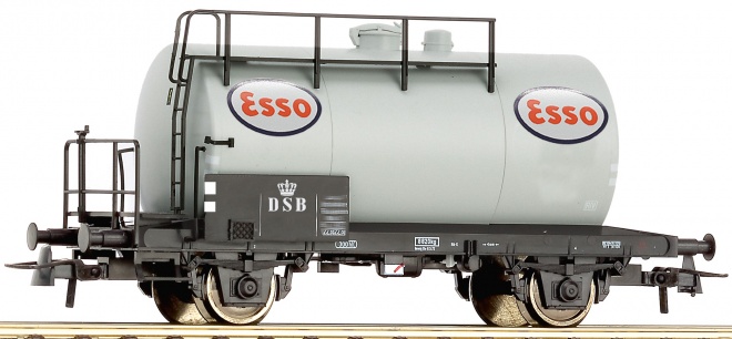 Tank car ESSO<br /><a href='images/pictures/Roco/Roco-67608.jpg' target='_blank'>Full size image</a>
